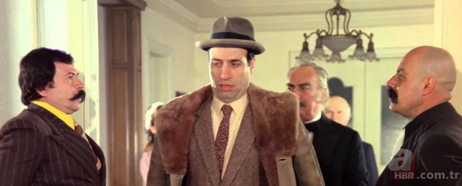 Kemal Sunal'ın efsane filmi Çarıklı Milyoner ile ilgili bilinmeyen Hollywood gerçeği! 3