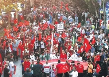 81 ilde vatan nöbeti! Halk meydanları bırakmadı