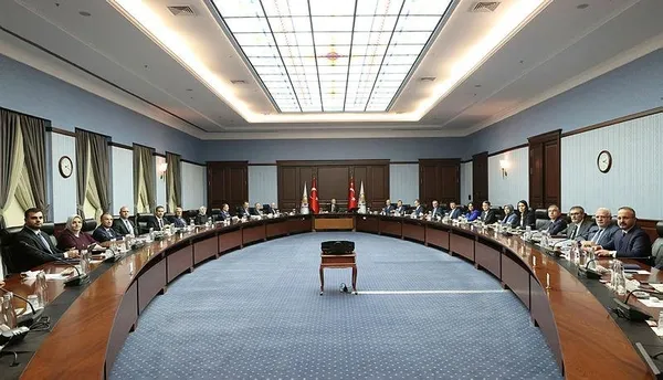 Son dakika: AK Parti Sözcüsü Ömer Çelik’ten önemli açıklamalar: Türkiye herkese umut oldu