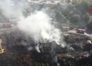 Sarıyer’de belediyeye ait alanda feci yangın! Alevlerle küle dönen alan böyle görüntülendi