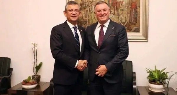 CHP’de Hatay krizi dinmek bilmiyor! Lütfü Savaş koltuğa yapıştı bırakmıyor! Bölgede yeni anket çalışması...