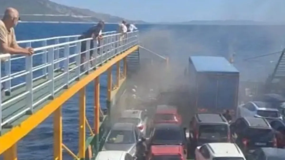 Marmara Adası açıklarında can pazarı! 200 yolcunun bulunduğu feribotta yangın