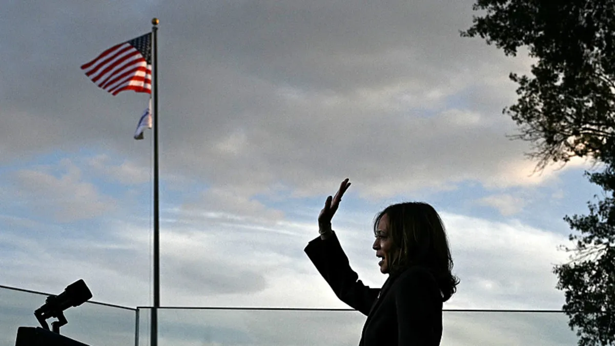 Harris siyasete veda mı ediyor? Kaliforniya valiliği için aday olmayacak