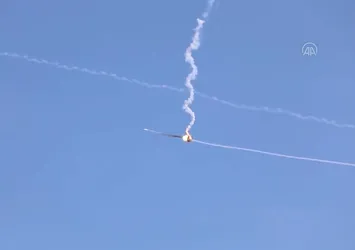 Türkiye de satın aldı! Rusya S-400 hava savunma füze sistemlerini test etti