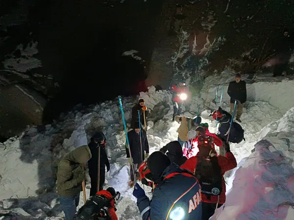 Bingöl'de çığ düştü! Acı haber geldi: Cansız bedenine ulaşıldı - 2