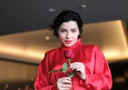 Merve Boluğur paylaştı takipçileri silmesini istedi! 