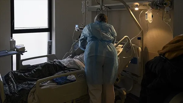 Koronavirüs için bir ilk! AB Pfizer’in hapını resmen onayladı! Kimler kullanabilir? Hangi varyanta karşı etkili?