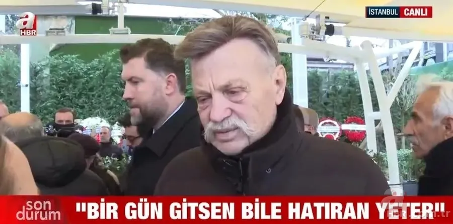 Ferdi Tayfur'a veda! Hayranları akın etti! Usta sanatçı son yolculuğuna uğurlandı 12