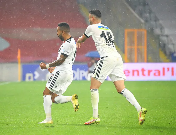 Beşiktaş Sporting Lizbon maçı ne zaman, saat kaçta? 2021 Şampiyonlar Ligi BJK maçı hangi kanalda, şifresiz mi?