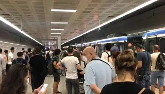 Istanbul Da Tramvay Soku