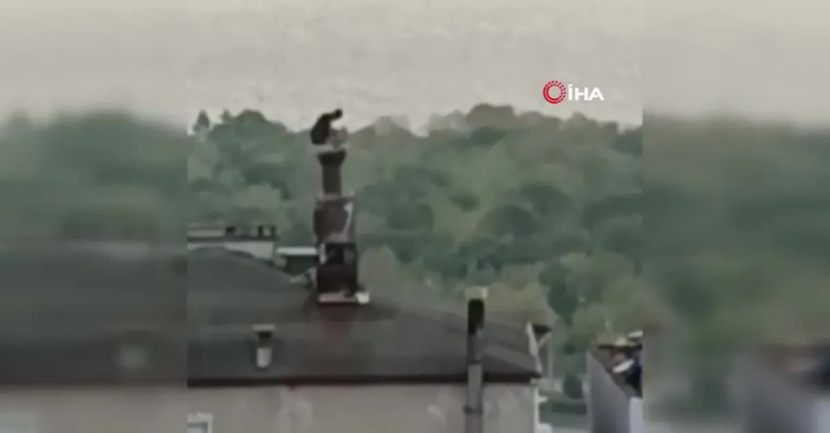 Polisten kaçarken bacada yakalandı