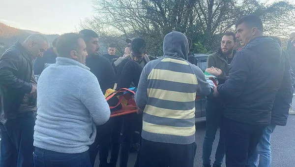 son-dakika-zonguldakta-ogrenci-servisi-tepeden-yuvarlandi-1-olu-19-yarali-1671028035124.jpg Zonguldak'ta öğrenci servisi tepeden yuvarlandı: 1 ölü 18 yaralı - 5