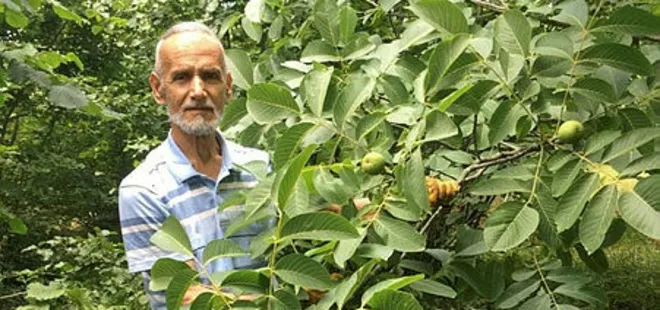 Cami çıkışında öz kardeşini öldürdü