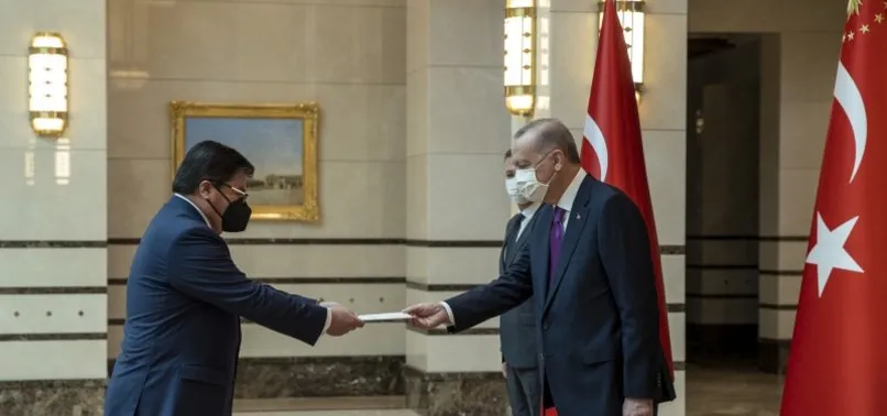 Son dakika: Başkan Erdoğan'dan Külliye'de önemli kabuller! Güven mektubu sundular