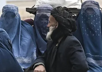 Taliban'dan kadınlara yeni yasak