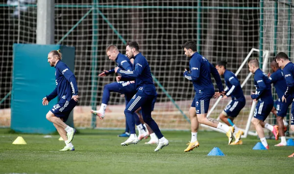 Emre Belözoğlu kararını verdi! İşte Fenerbahçe - Gaziantep maçının 11’leri