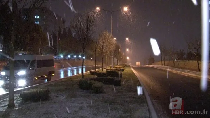 İstanbul’da beklenen kar yağışı etkisini göstermeye başladı | İlk görüntüler - Son Dakika Haberleri