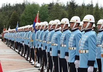Muhafız Alayı'ndaki 283 asker gözaltına alındı