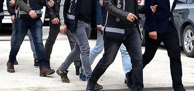 İzmir’de FETÖ üyesi şüphelisi 4 kişi gözaltına alındı