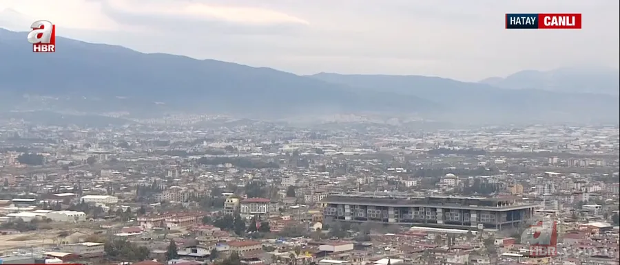 A Haber Spikeri Cansın Helvacı canlı yayında gözyaşlarıyla anlattı: Tarif edemediğim bir şey var... 9