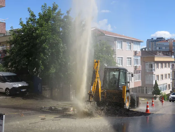 İSKİ Ataşehir’de su borusunu patlattı! Skandal görüntüler