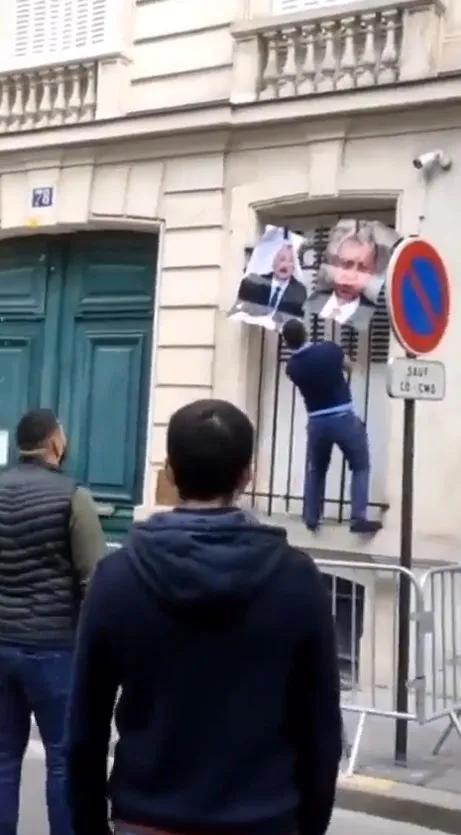 azerbaycanin-paris-buyukelciligine-alcak-saldiri-ermeni-barbarlar-1663532942176.jpg Azerbaycan'ın Paris Büyükelçiliğine alçak saldırı! "Ermeni barbarlar..." - 5