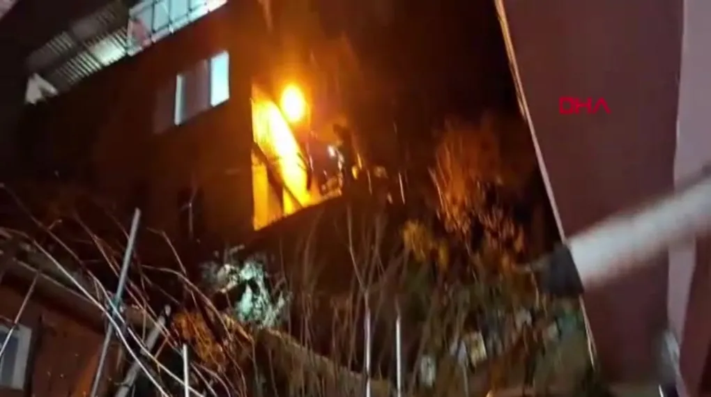 Sarıyer'de yağış sonrası merdiven çöktü