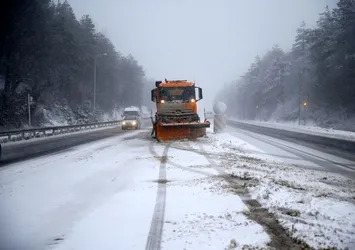 Bolu Dağı'nda kar yağışı başladı