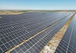 Türkiye Yüzyılı'na yeşil enerji imzası: Ankara'dan Batman'a güneş ve rüzgar hasadı