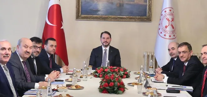 Bakan Albayrak: Bu yılı beklentilerin ötesinde bir performansla kapattık