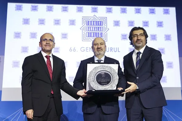 Hazine ve Maliye Bakanı Mehmet Şimşek’ten özel bankalara kredi mesajı: Tüketici kredileri...