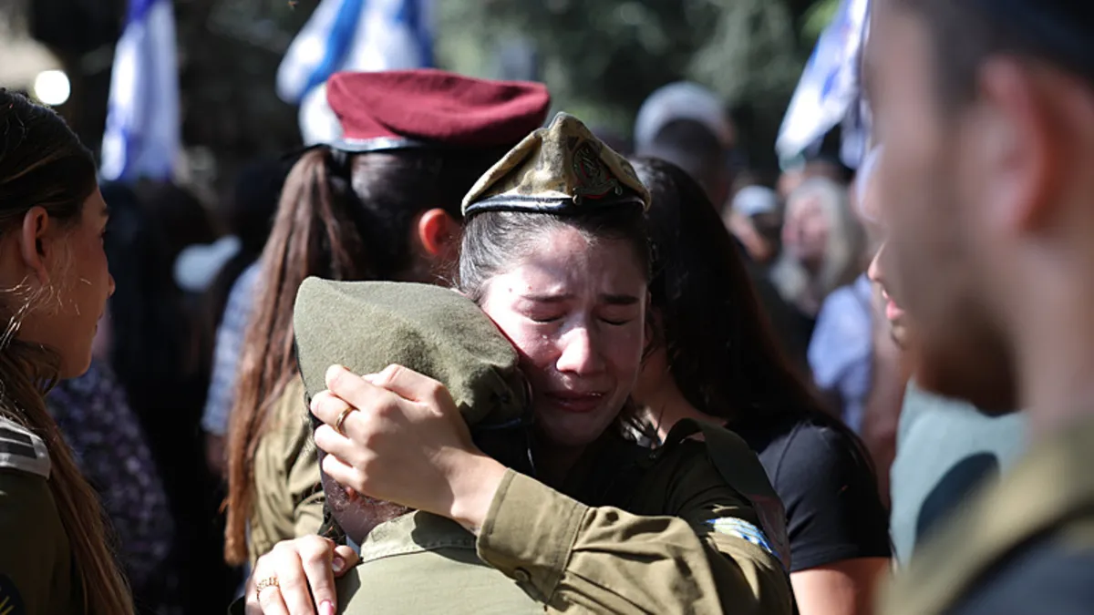 Hamas 2014'te esir alınan Hadar Goldin'in cesedini teslim etti