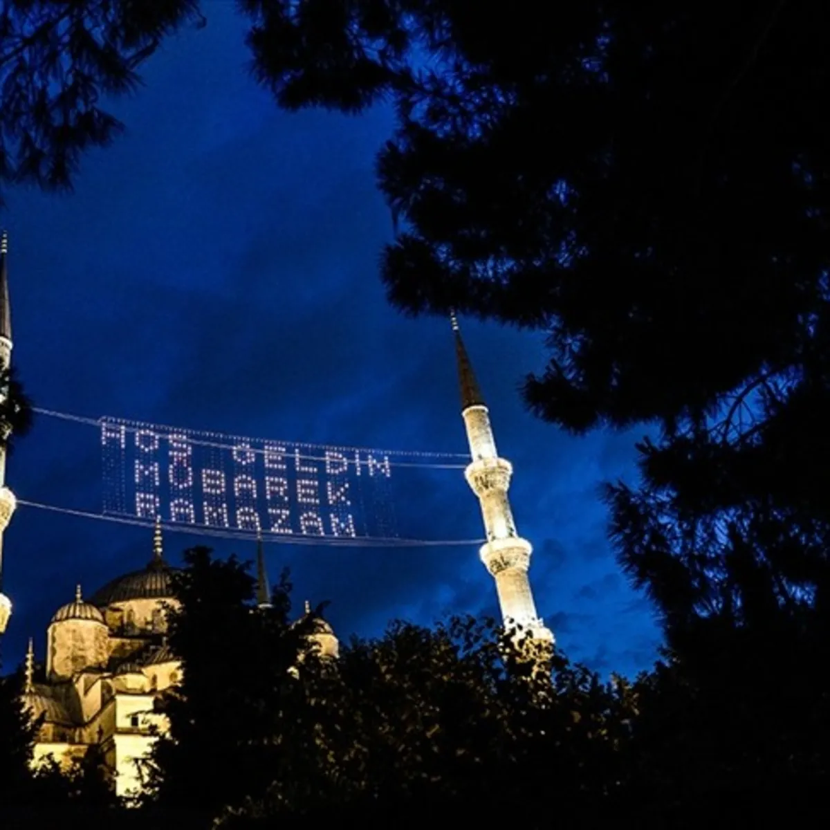 Noel'e gelenek Ramazan'a tehdit! Kirli zihniyetin çifte standardı