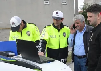 Sürücü şoke oldu! Polis durdurup her şeyi izletti