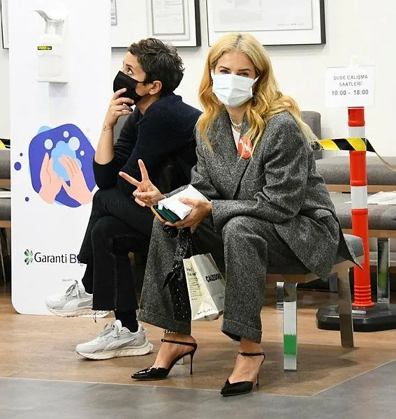 Burcu Esmersoy aşkını haykırdı! Sözleri olay oldu