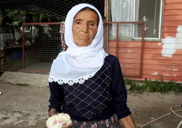 Ekmeğin içinden damak çıktı!