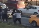 Taksici ile yolcunun kavgası kamerada