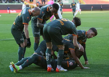 Alanyaspor Türkiye Kupasında çeyrek finalde! Alanyaspor 5-3 Adana Demirspor (MAÇ SONUCU-ÖZET)