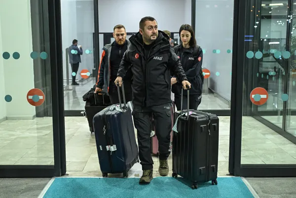 Gazze’den tahliye edilen Türk vatandaşları İstanbul’a geldi