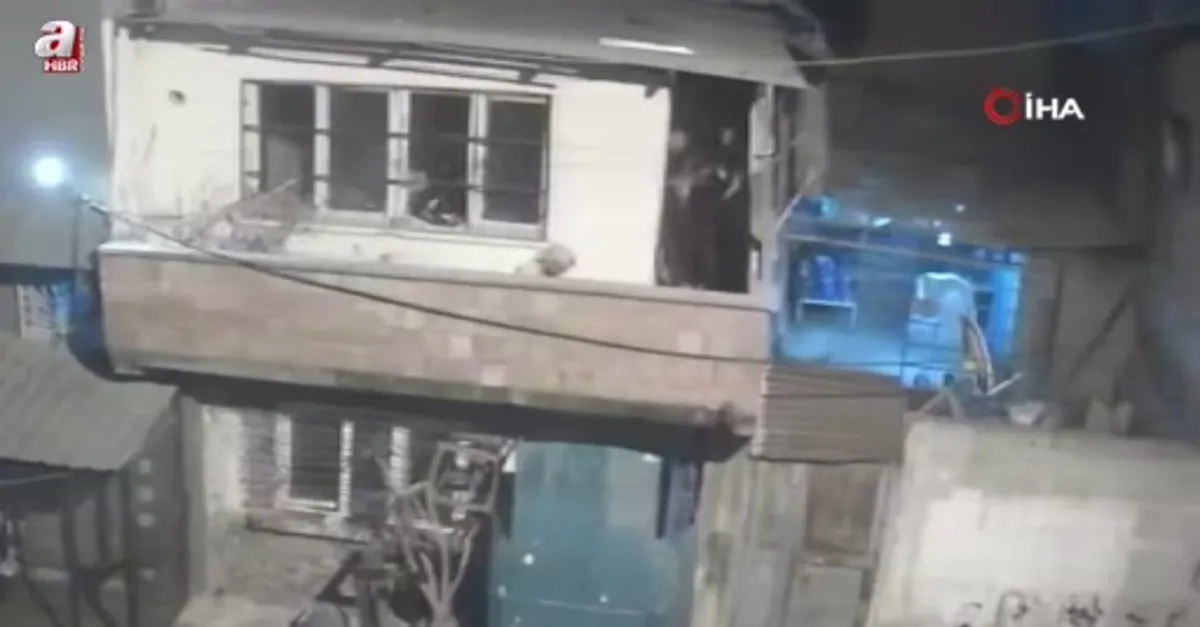 Adana'da balkondan balkona silahlı çatışma