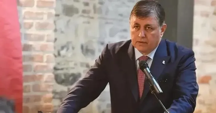 İzmir Büyükşehir Belediye Başkanı Cemil Tugay