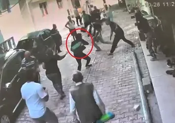Park kavgasında kaldırım taşlı saldırı