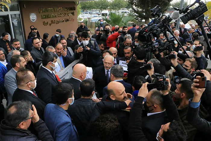 Kemal Kılıçdaroğlu'na Şanlıurfa'da vatandaşlardan tepki! "Teröre destek veren bir adamın burada ne işi var?" - 2