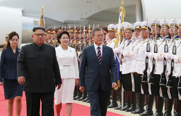 Kim Jong Un ve Moon Jae-in'den tarihi zirve: Bir füze fırlatma rampası sökülüyor - 1