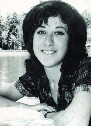 Ayşen Gruda'nın fazla bilinmeyen gençlik fotoğrafları! Ayşen Gruda kimdir kaç yaşında nereli? 11