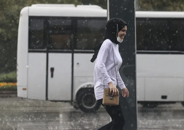 13-agustos-istanbul-izmir-ankara-hava-durumu-bugun-hava-nasil-olacak-meteorolojiden-sel-ve-firtina-uyarisi-1628912680475.jpg 14 Ağustos İstanbul, İzmir, Ankara hava durumu: Bugün hava nasıl olacak? Meteorolojiden sel ve fırtına uyarısı - 8