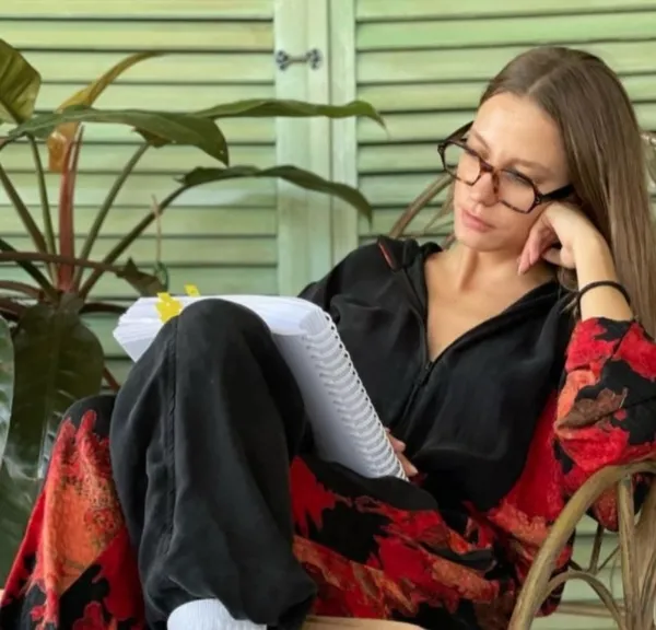 serenay-sarikaya-paraya-para-demiyor-rol-aldigi-reklam-filmlerinden-bakin-ne-kadar-kazandi-1634280702198.jpg Serenay Sarıkaya paraya para demiyor! Rol aldığı reklam filmlerinden bakın ne kadar kazandı? - 3