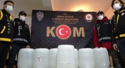 bursada-sahte-ickiden-6-kisinin-olumunde-tahliye-karari-cikti-1645538075729.jpg Bursa’da sahte içkiden 6 kişinin ölümünde tahliye kararı çıktı - 4