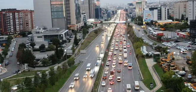 Hafta sonu öncesi İstanbul’da trafik yoğunluğu
