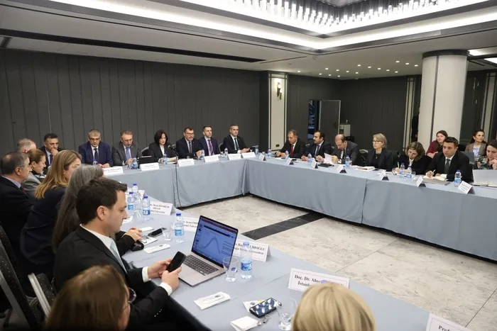 bakanliktan-marmara-denizine-kiyisi-olan-7-belediyeye-musilaj-uyarisi-1735979513055.jpg Müsilaj Bilim Kurulu (AHABER)